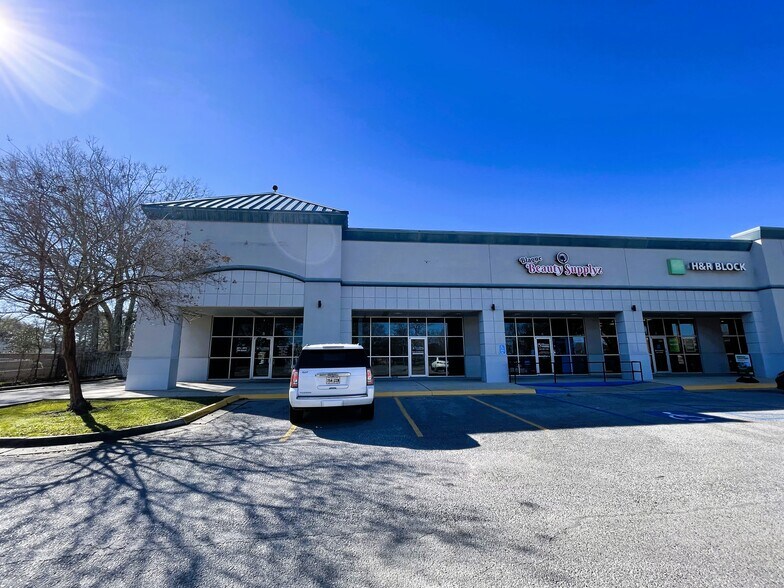 More Photos Of 5810 Main St, Zachary Unknown For Lease