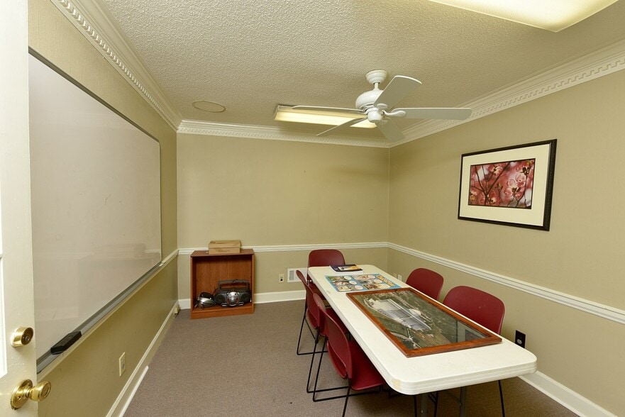 More Photos Of 2601 Sandy Plains Rd, Marietta Office For Sale
