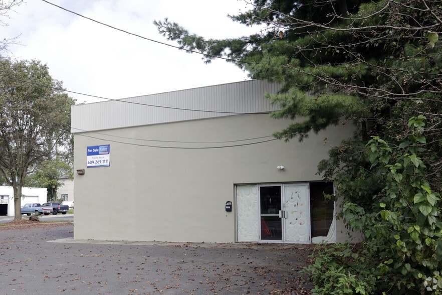 More Photos Of 1202 S Olden Ave, Hamilton Office For Sale