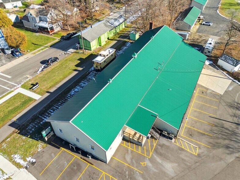 More Photos Of 316 Hay Ave, Brookville Warehouse For Sale