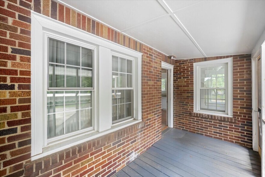 More Photos Of 301 E Main St, Easley Land For Sale