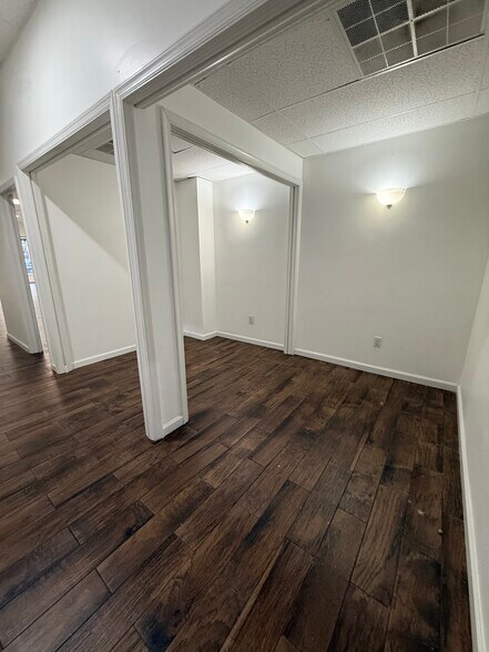 More Photos Of 526 Main St, Stroudsburg Storefront Retail Residential For Lease