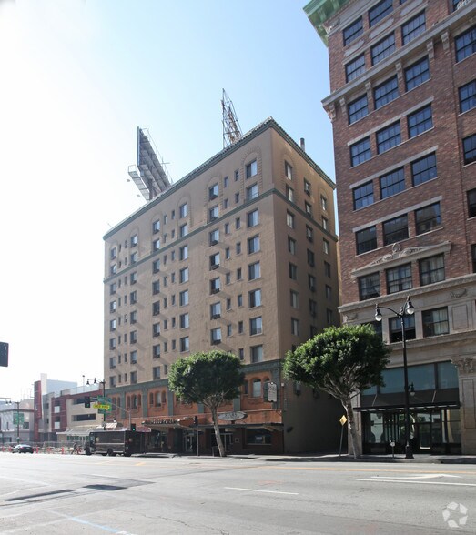 More Photos Of 1637 Vine St, Los Angeles Apartments For Lease