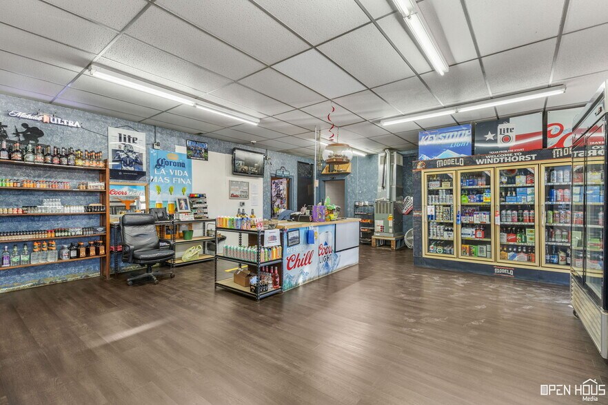 More Photos Of 18847 US-281, Windthorst Storefront Retail Office For Sale