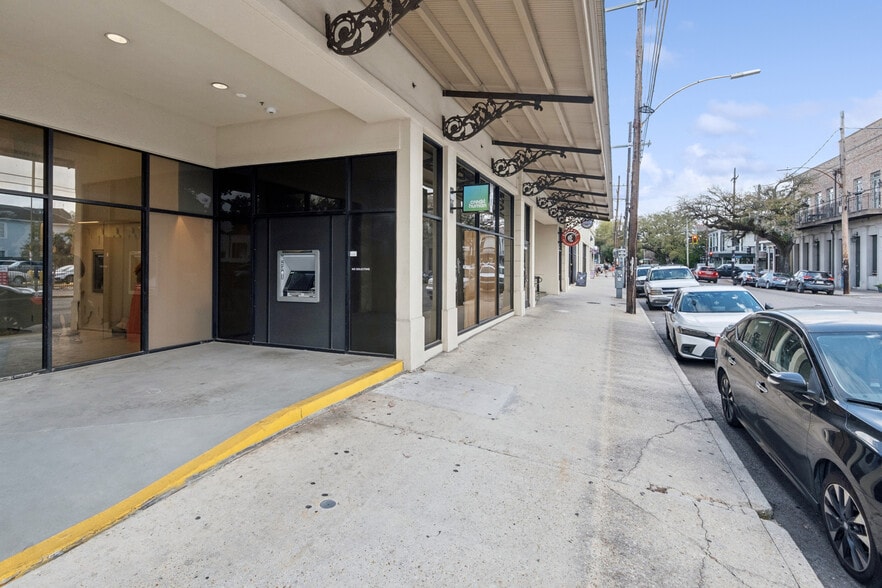 More Photos Of 2801 Magazine St, New Orleans Freestanding For Sale