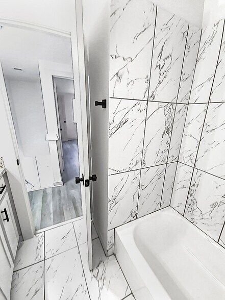 More Photos Of 2020 Cottonwood St, Beaumont Apartments For Sale