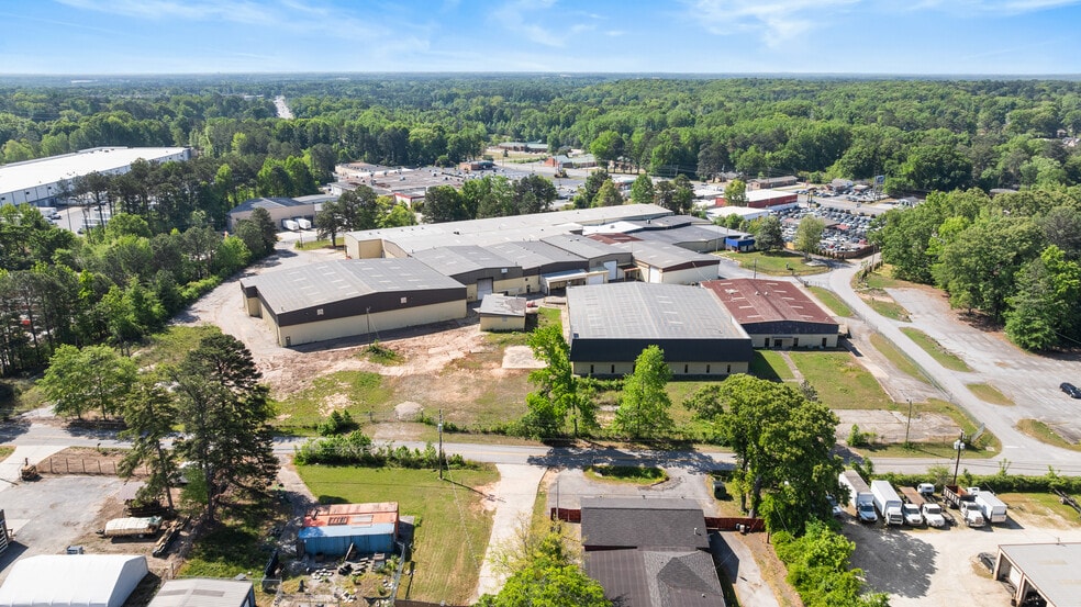 More Photos Of 5286 Circle Dr, Lake City Warehouse For Sale