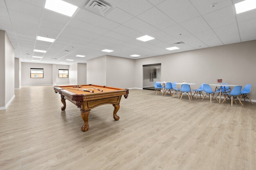 More Photos Of 730 S Bell Blvd, Cedar Park Office For Lease