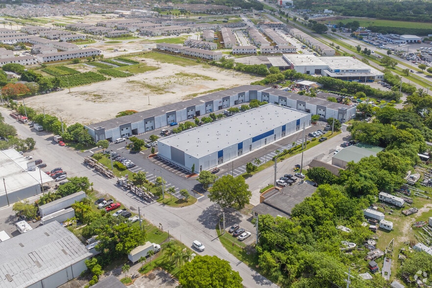 More Photos Of 23701 SW 132nd Ave, Homestead Warehouse For Lease