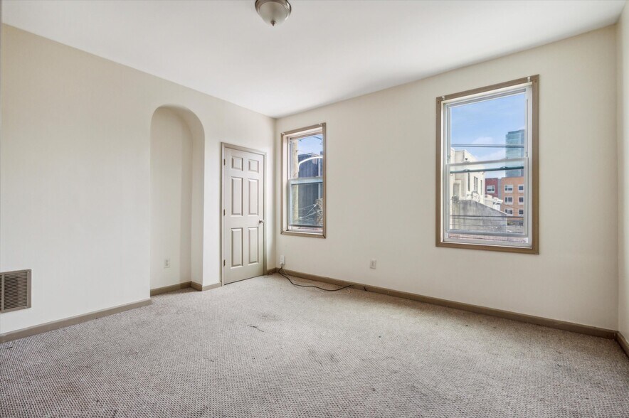 More Photos Of 1632 N Willington St, Philadelphia Office Residential For Lease