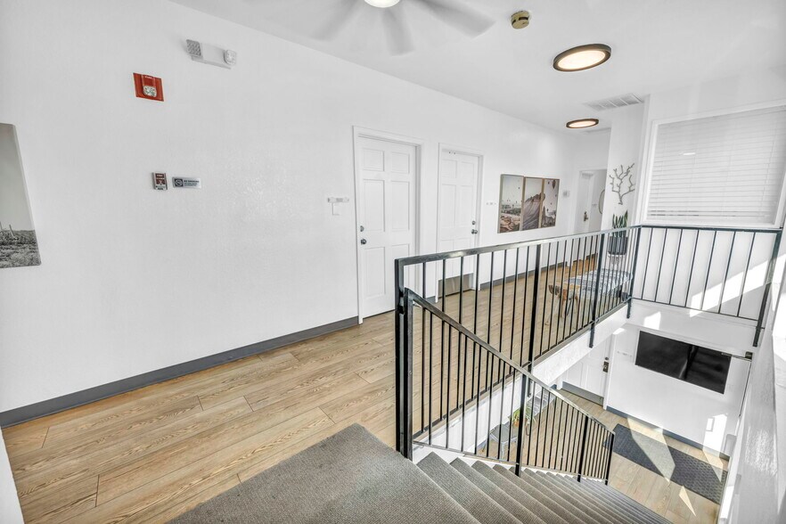 More Photos Of 904 W 7th St, Reno Office For Sale