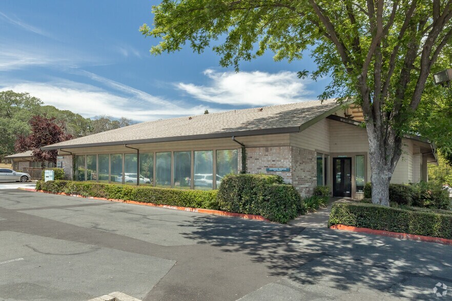 More Photos Of 8080-8090 Madison Ave, Fair Oaks Unknown For Lease