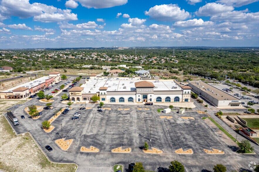 More Photos Of 21044 N US-281 Hwy, San Antonio Unknown For Lease