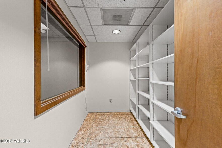 More Photos Of 303 S 12th Ave, Yakima Medical For Sale
