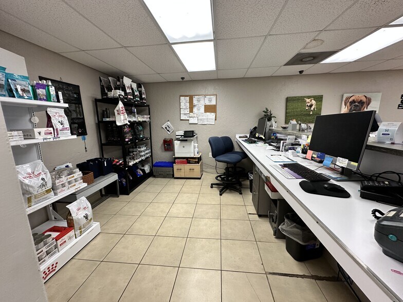 More Photos Of 1104 S Nova Rd, Ormond Beach Office For Sale