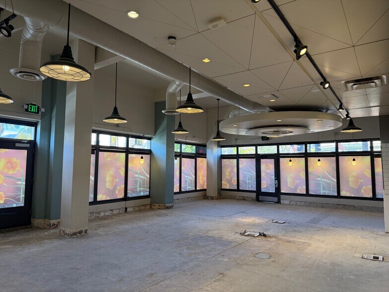 More Photos Of 1235 State St, Santa Barbara Storefront Retail Office For Lease