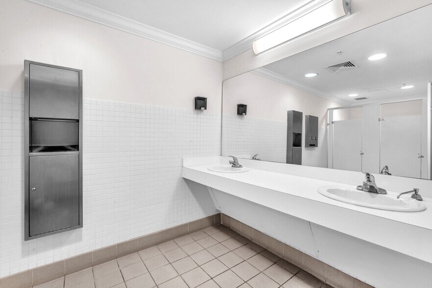More Photos Of 511 SE 5th Ave, Fort Lauderdale Apartments For Sale