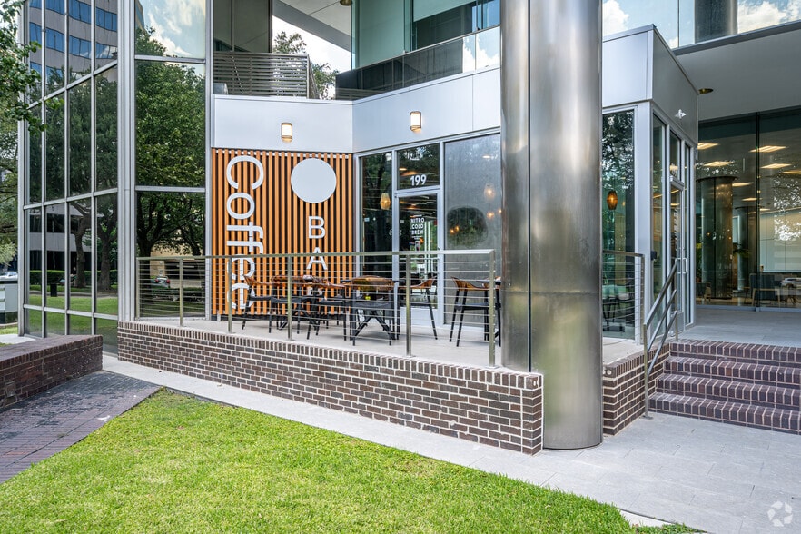 More Photos Of 2 RIVERWAY, Houston Office For Lease