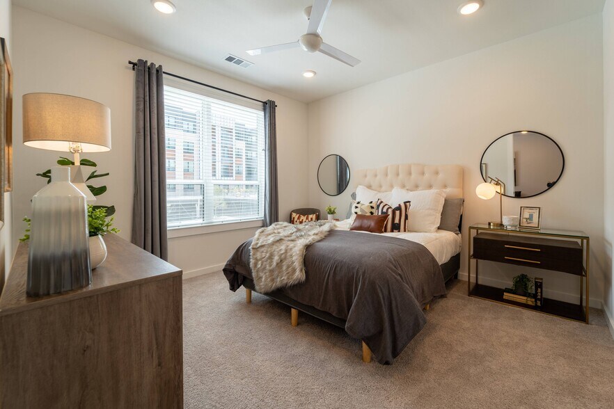 More Photos Of 2832 E Martin Luther King Jr Blvd, Austin Apartments For Lease