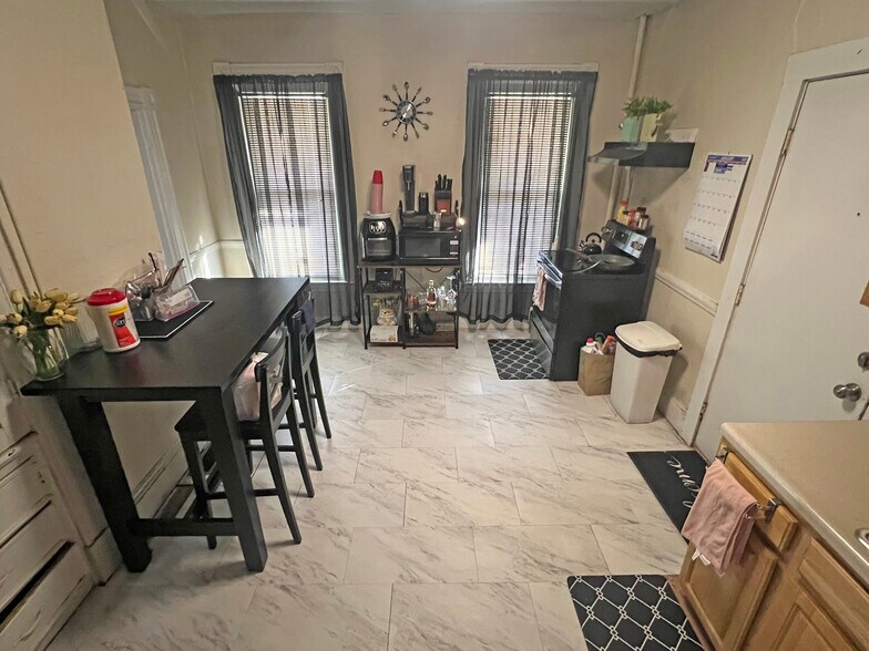 More Photos Of 127 Newbury St, Brockton Apartments For Sale