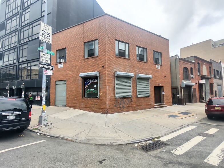 Primary Photo Of 371 Union Ave, Brooklyn Warehouse For Lease