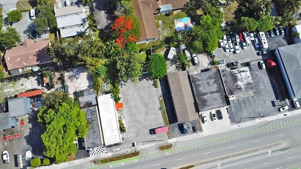 More Photos Of 200 W Prospect Rd, Oakland Park Freestanding For Sale