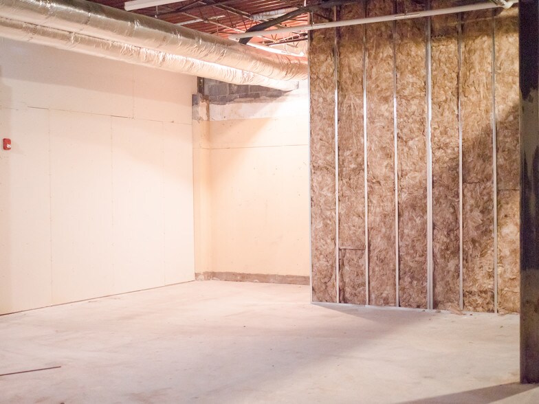 More Photos Of 600 Frederica St, Owensboro Office For Lease