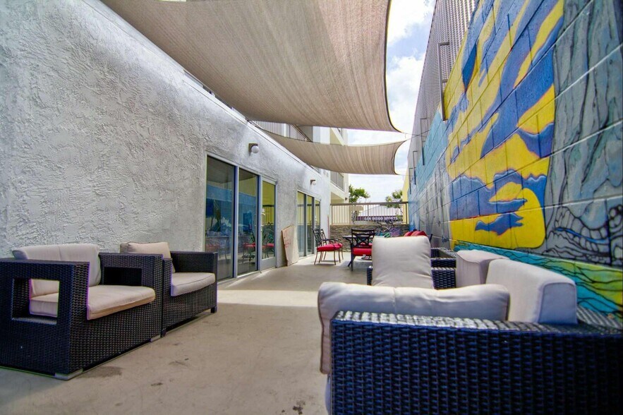 More Photos Of 1940 Garnet Ave, San Diego Medical For Sale