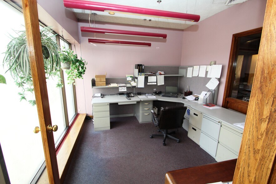 More Photos Of 66 Concord St, North Reading Light Distribution For Lease
