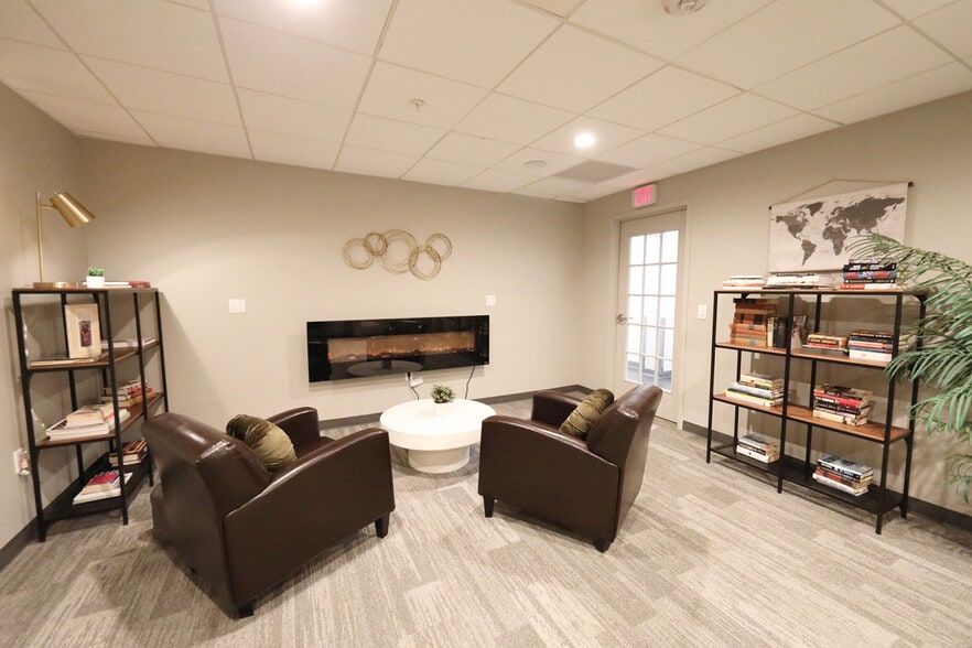 More Photos Of 65 E Elizabeth Ave, Bethlehem Medical For Lease