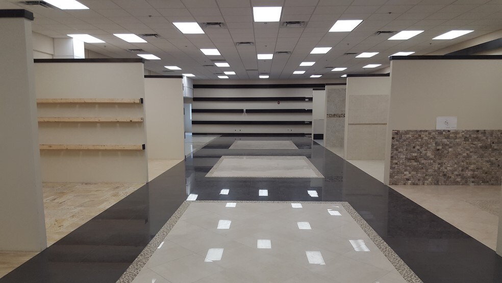 More Photos Of 1100 S Powerline Rd, Deerfield Beach Light Distribution For Sale