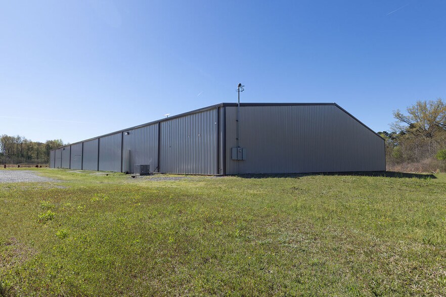 More Photos Of 368 Nike Rd, Jeffersonville Distribution For Lease