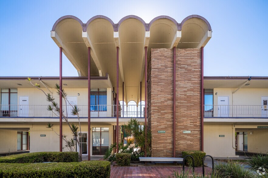 More Photos Of 3840 Woodruff Ave, Long Beach Medical For Lease