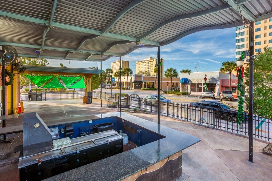 More Photos Of 801 E New Haven Ave, Melbourne Restaurant For Sale