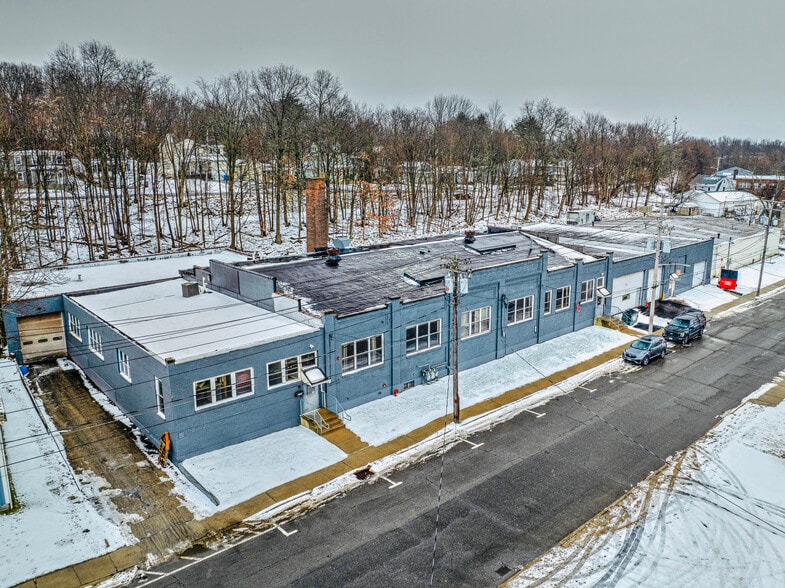 Primary Photo Of 105-119 Sprague Ave, Middletown Manufacturing For Sale