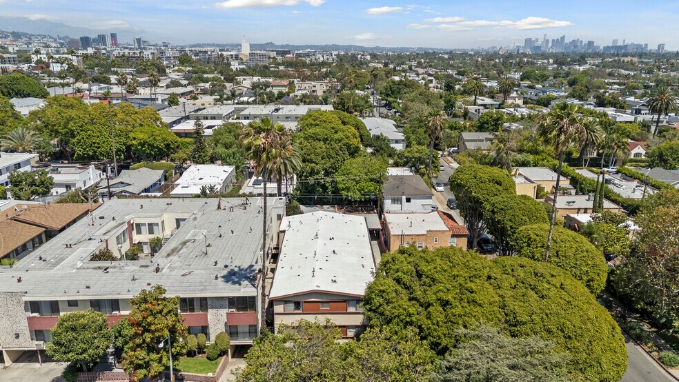 More Photos Of 904 N Spaulding Ave, Los Angeles Apartments For Sale