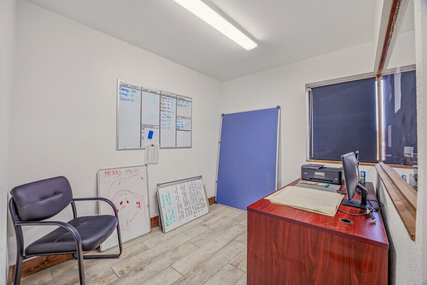 More Photos Of 4610 E Highway 199, Springtown General Retail For Sale