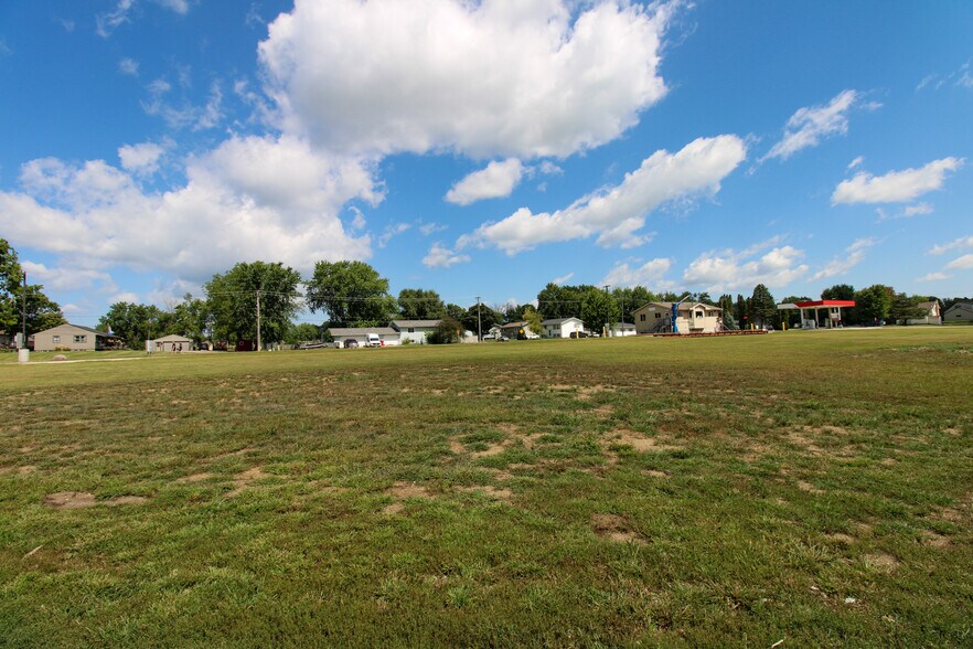 More Photos Of 107 8th Ave SW, Kasson Specialty For Sale