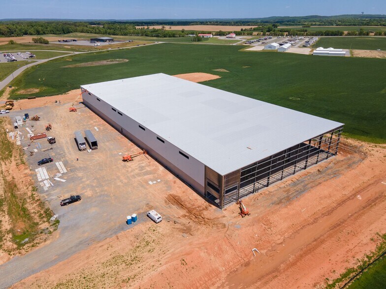 More Photos Of 322 International Drive, Cadiz Distribution For Sale