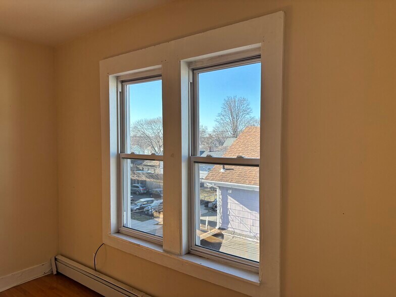 More Photos Of 373 Blatchley Ave, New Haven Apartments For Sale