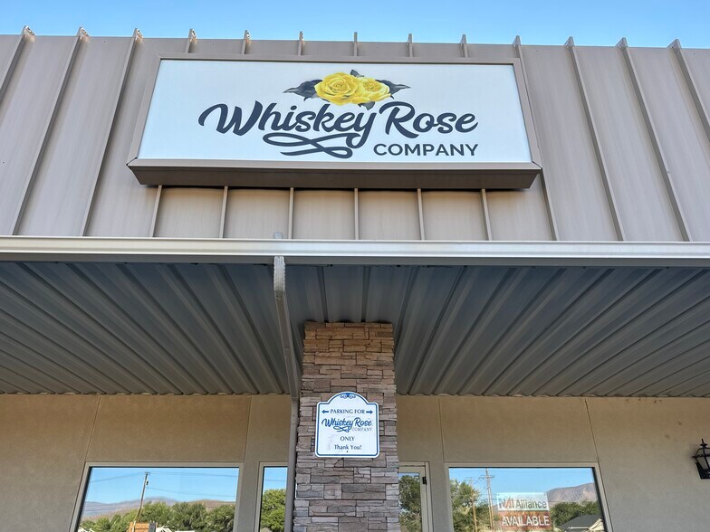 More Photos Of 872 Cottonwood Ln, Fernley Flex For Lease