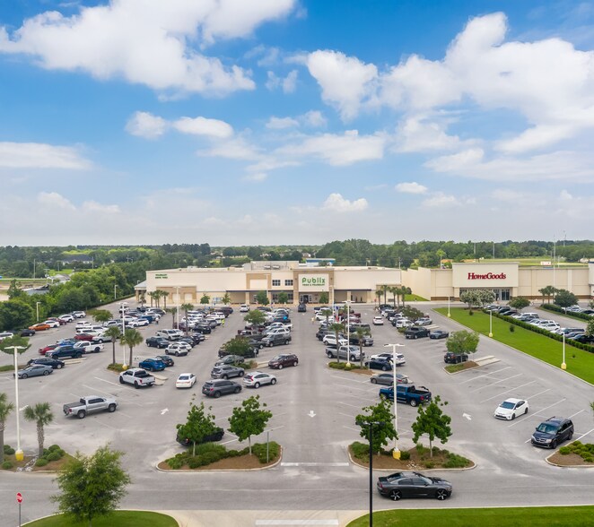 More Photos Of 2614 S McKenzie St, Foley Supermarket For Sale