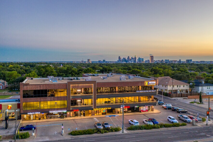 More Photos Of 5706 E Mockingbird Ln, Dallas Unknown For Lease