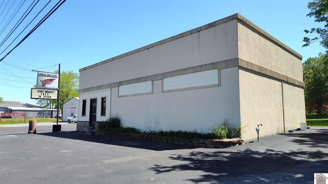 Primary Photo Of 611 S Main St, Calvert City General Retail For Sale