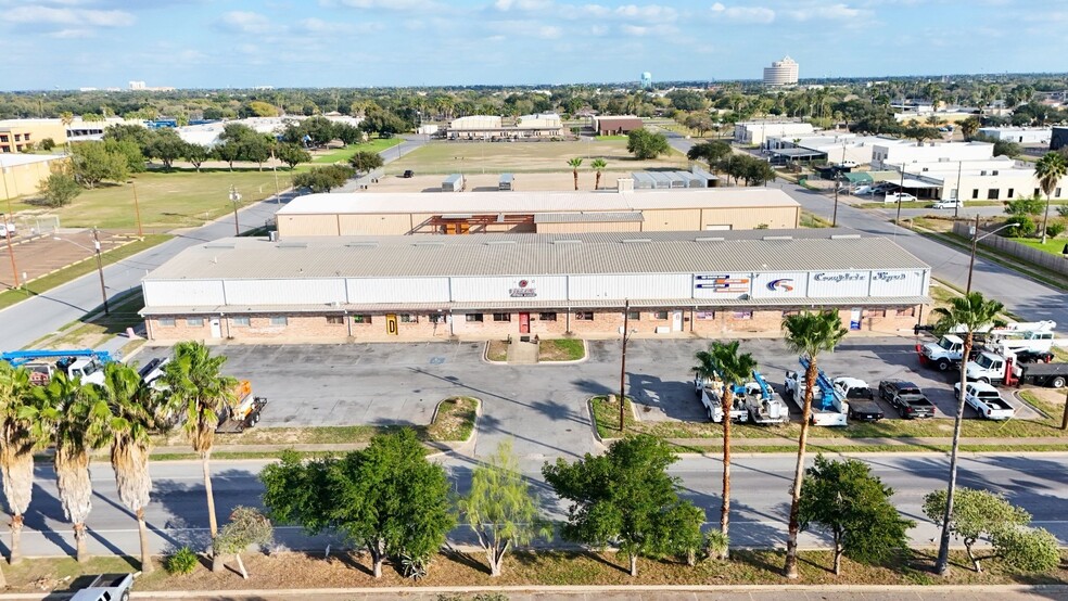 More Photos Of 4200 N 22nd St, McAllen Warehouse For Lease