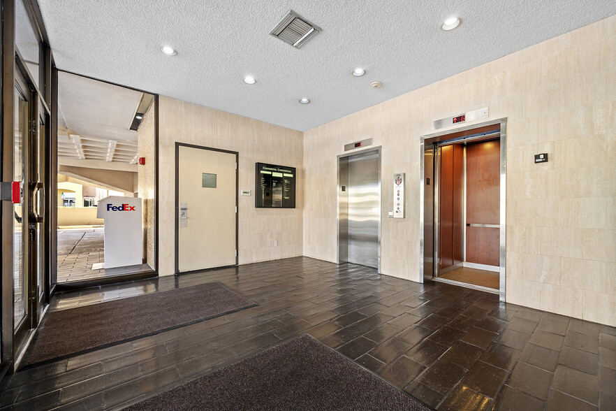 More Photos Of 420 S Dixie Hwy, Coral Gables Loft Creative Space For Sale