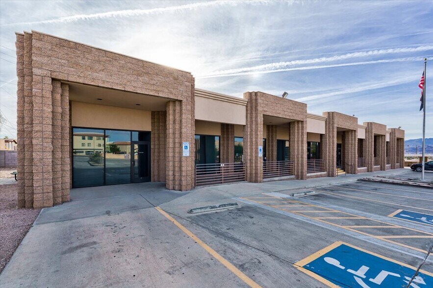 More Photos Of 2035 Mesquite Ave, Lake Havasu City Medical For Sale