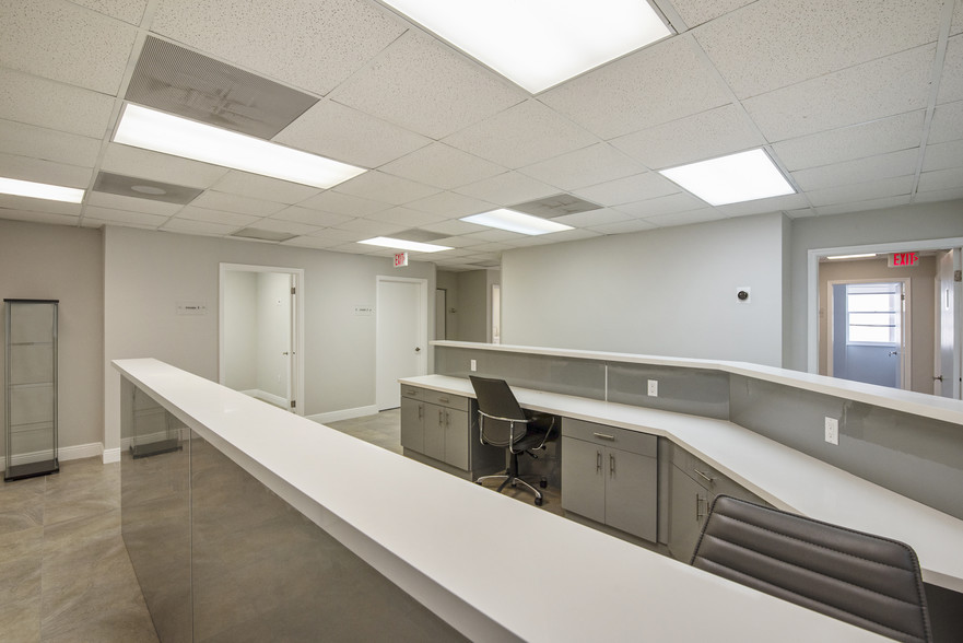 More Photos Of 555 Biltmore Way, Coral Gables Medical For Sale