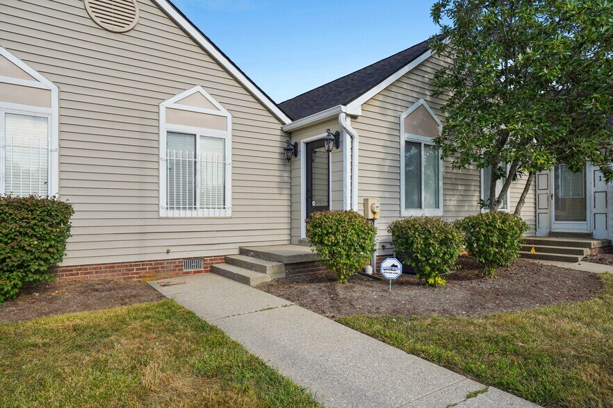 More Photos Of 3131 Custer Dr, Lexington Loft Creative Space For Sale