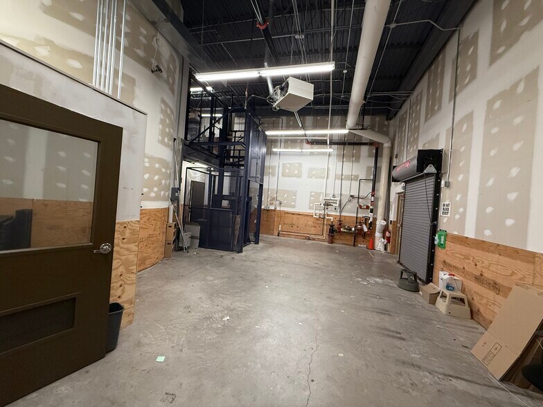 More Photos Of 3710 Shawnee Rd, Lima Freestanding For Sale